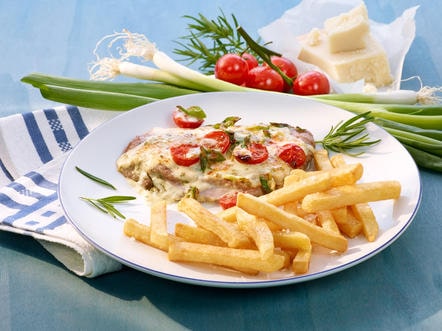 Bifes de vaca com natas e palitos de batata Airfryer Chips